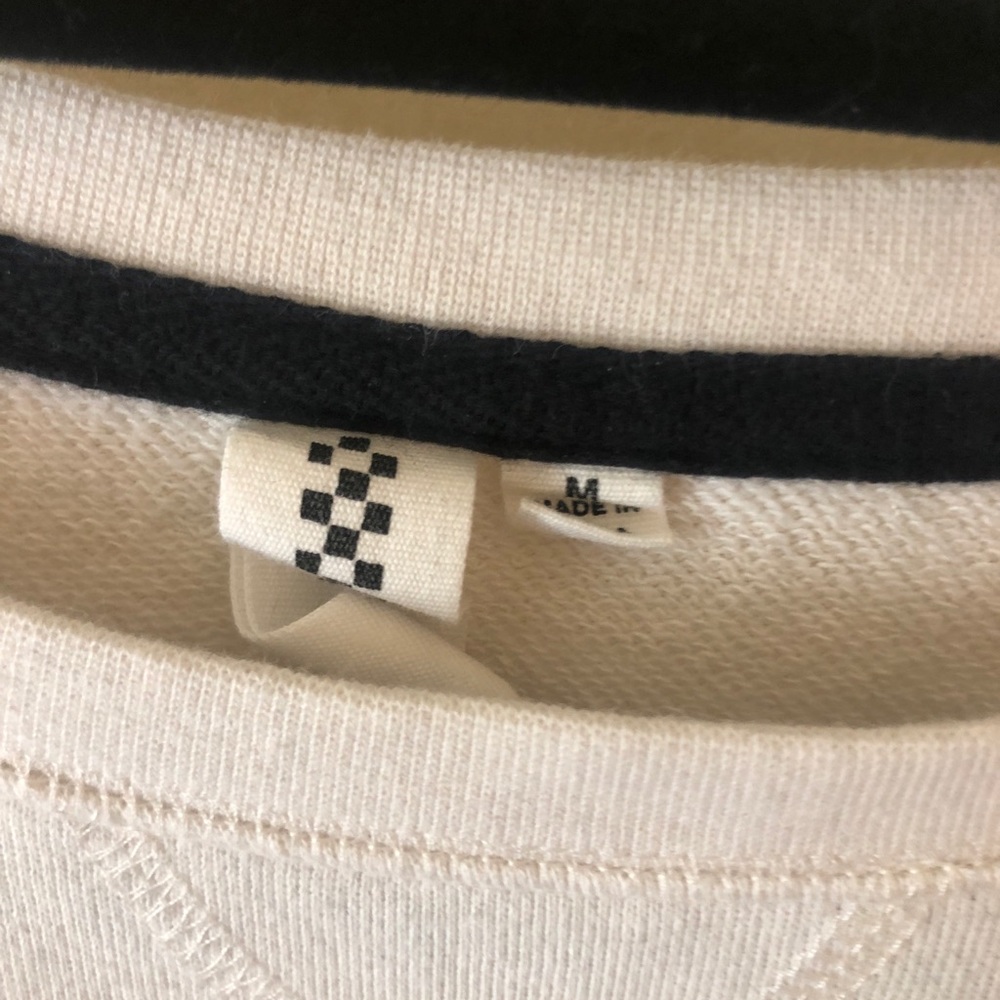 Vans sweatshirt so cute! - Picture 2 of 3